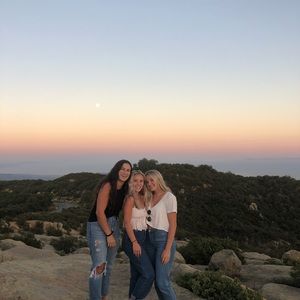 Meet your Posher, Isa